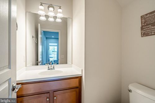 243 Caldwell Cir, Downingtown PA  19335-4927 exterior