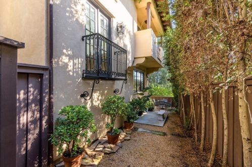 1024 Canon Perdido St, Santa Barbara CA  93103-2454 exterior