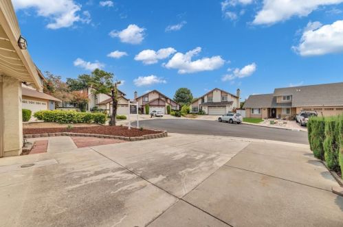 3227 Gatelight Ct, San Jose, CA 95148-3024