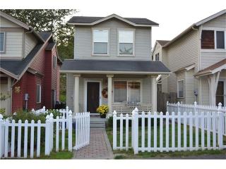 20621 12th Ave, Seattle, WA 98198-2615