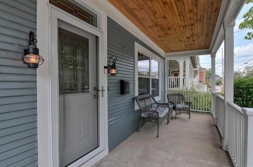 5826 Holden St, Pittsburgh, PA 15232-1908