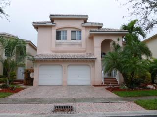 7009 107th Ct, Miami, FL 33178-3653