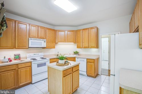 4204 Crooked Stick Ct, Fredericksburg VA  22408-9215 exterior