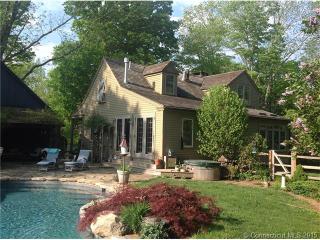 340 Al Harvey Rd, Stonington, CT 06378-1703