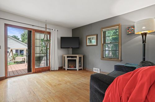 3307 81, Milwaukee WI 53219-3832 exterior