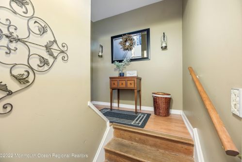 1401 Silver Ct, Trenton, NJ 08690-3526