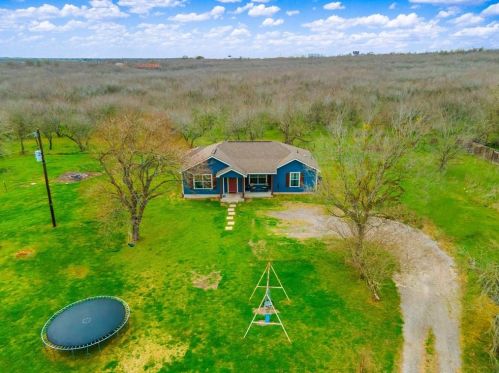 4616 Granny Dr, Del Valle, TX 78617-4014