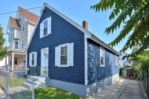 426 Orms St, Providence, RI 02908-4822