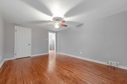 2921 Myer Blvd, Mckeesport PA  15132-5115 exterior