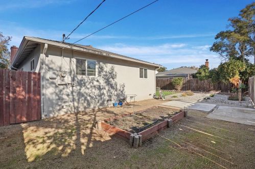 10364 Newton Way, Rancho Cordova CA  95670-2052 exterior