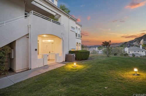 25522 Hemingway Ave, Santa Clarita, CA 91381-1902