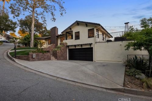1550 Puebla Dr, Glendale, CA 91207-1230