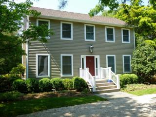 7 Rivers Rd, East Hampton NY  11937-2107 exterior