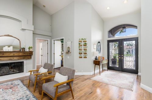 8165 Lowbank Dr, Naples, FL 34109-0777