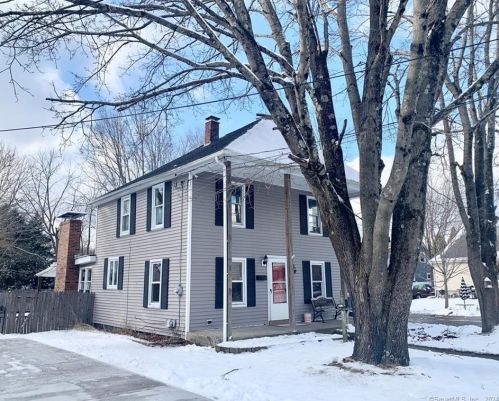 107 Brown Ave, Norwich CT  06351-1927 exterior