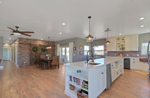 301 Sunnybrook Ln, Oroville CA  95965-8101 exterior