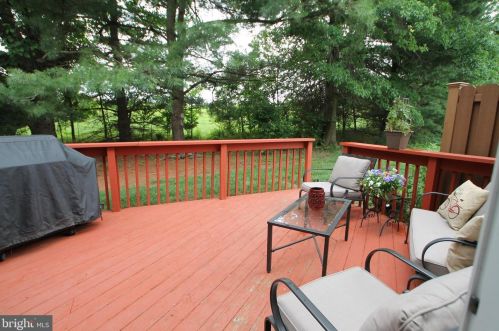 336 Independence Dr, Southampton, PA 18966-2793