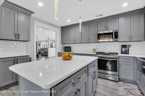 119 Serpentine Dr, Berkeley Township NJ  08721-2447 exterior