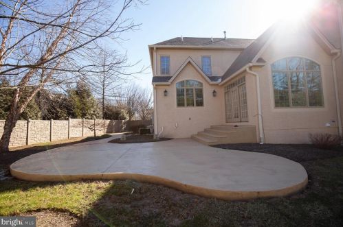 108 Gift Cir, Prospectville PA 19002-2732 exterior