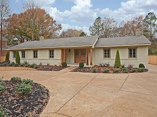 181 Mendenhall Rd, Memphis TN  38117-1918 exterior