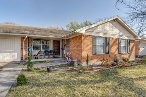 2639 Crest Ridge Dr, Dallas, TX 75228-3411