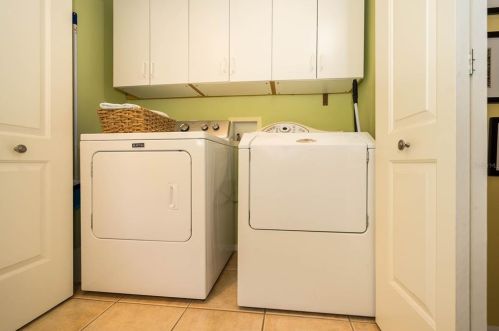 1562 Twin Palms Loop, Lutz FL  33559-6763 exterior