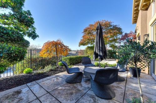 404 Syrah Ct, Folsom CA  95762-7715 exterior