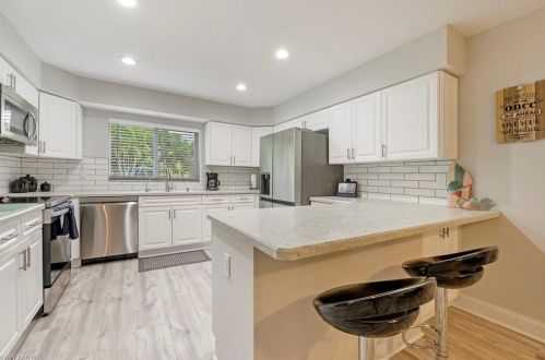 3689 Cartwright Ct, Bonita Springs, FL 34134-7571
