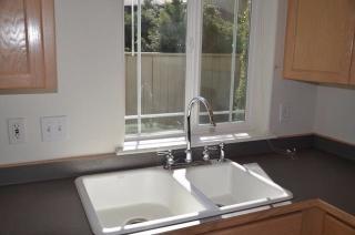228 Talent Ave, Talent OR  97540 exterior