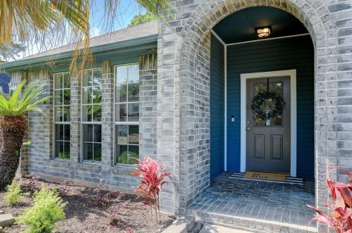 2218 Aberdeen Dr, League City, TX 77573-4932