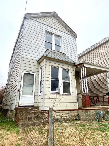 425 5th Ave, Newport, KY 41074-1107