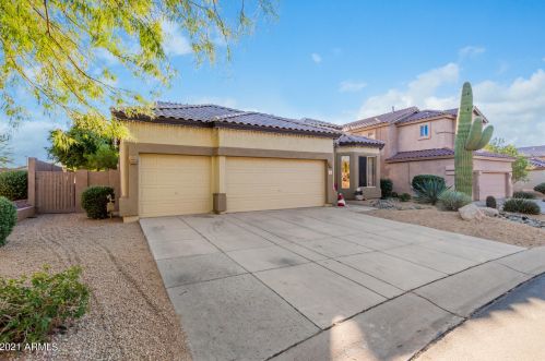 7465 Oasis Cir, Mesa, AZ 85207-0907