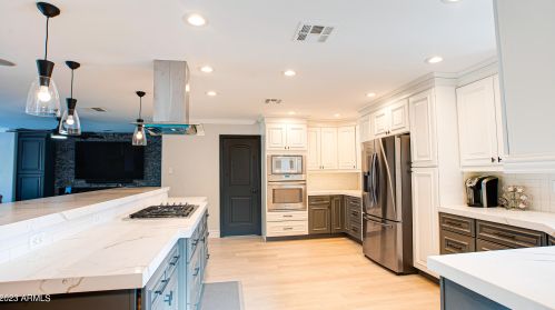 5817 82nd Pl, Scottsdale AZ  85250-6212 exterior