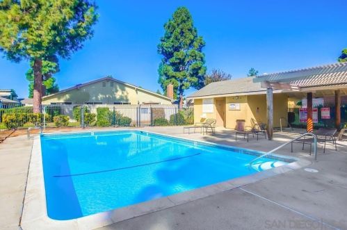 3571 Guava Way, Oceanside CA 92058-1667 exterior