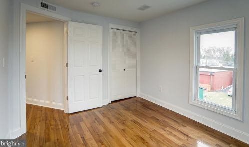 15 Beechwood Ave, Camden NJ  08107-1318 exterior