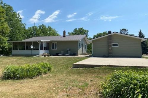 412 Oakwood St, Tomah, WI 54660-5162