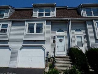 12 Kowal Ct, Hartford CT  06111-5323 exterior