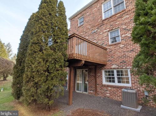 254 Liberty Ct, Collegeville PA  19426-2577 exterior