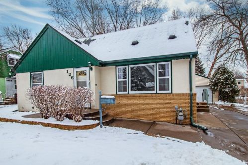 126 21st Ave, South Saint Paul, MN 55075-1701