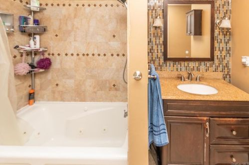 3 Capital Dr, Washingtonville NY  10992-1384 exterior