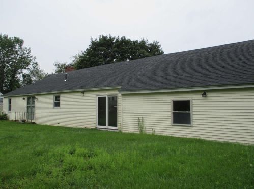 112 Tolend Rd, Dover NH  03820-5503 exterior