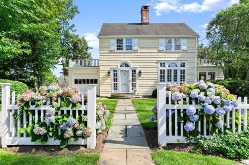174 Richmond Hill Rd, New Canaan, CT 06840-5308