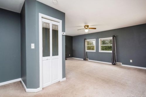 37 Candle Hill Rd, Danbury CT  06812-2409 exterior