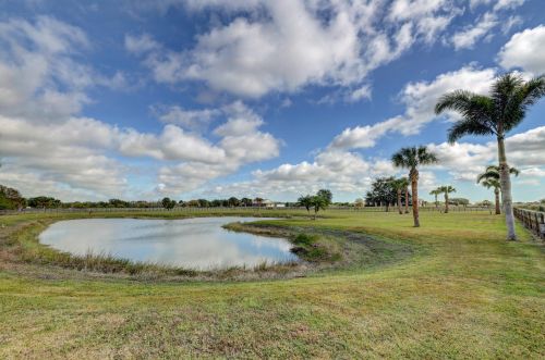 1700 Trowbridge Rd, Fort Pierce, FL 34945-4636