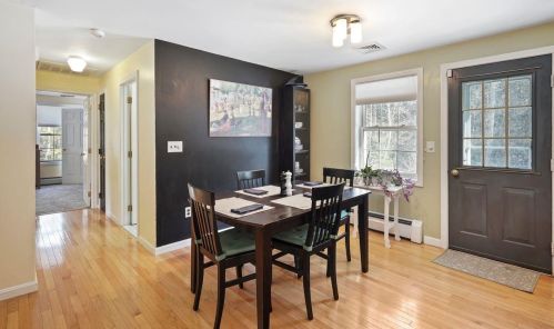 7 Bayou Dr, Raymond NH  03077-2364 exterior