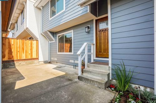 2442 Wright Ct, South San Francisco CA  94080-5257 exterior