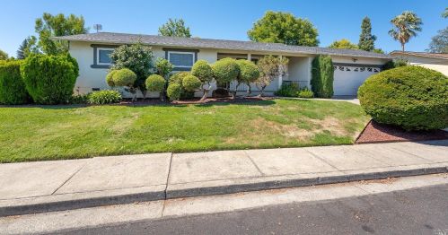 440 Washo Dr, Ukiah, CA 95482-5137