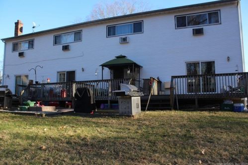 103 Woodland Dr, Uncasville, CT 06382-1533