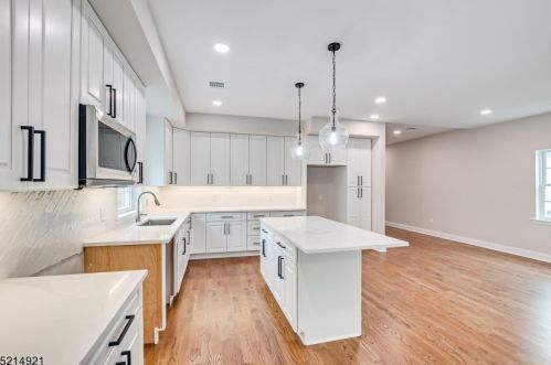 421 River Rd, Rahway NJ  07065-4203 exterior