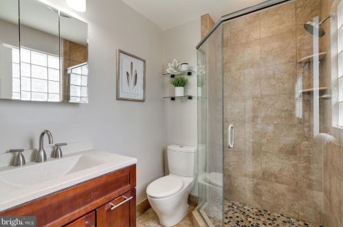 6614 Huntsman Blvd, Springfield VA 22152-2621 exterior